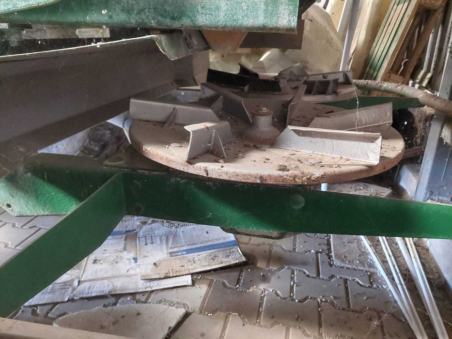 Rozsiewacz wapna i nawozu Amazone ZG-B 7001 Stan bardzo dobry