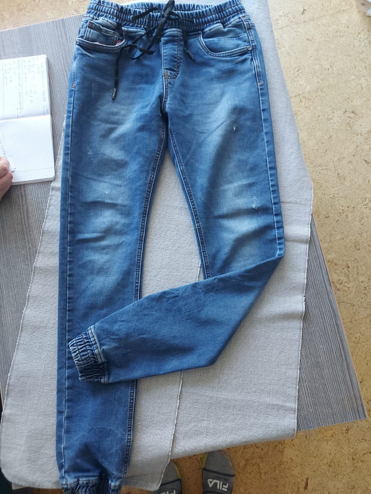 Spodnie jeansowe 331