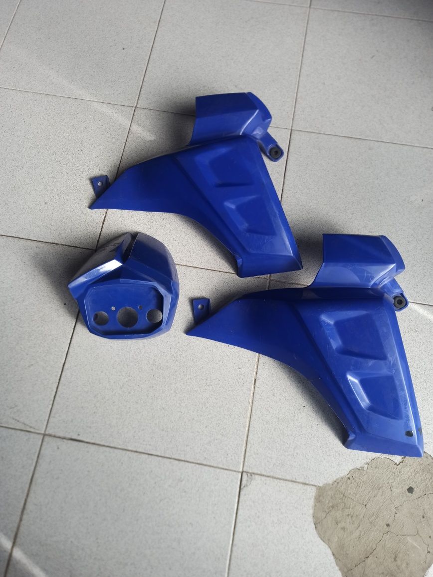 Plásticos moto 4 Acess
