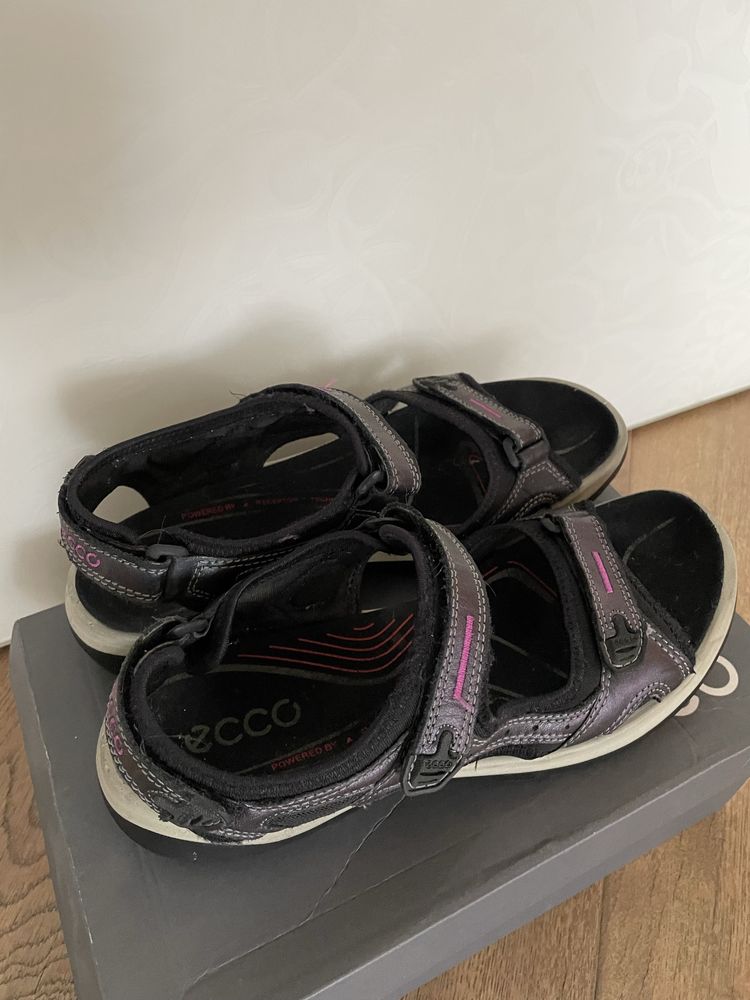 Босоніжки фірми ecco, 42 розмір
