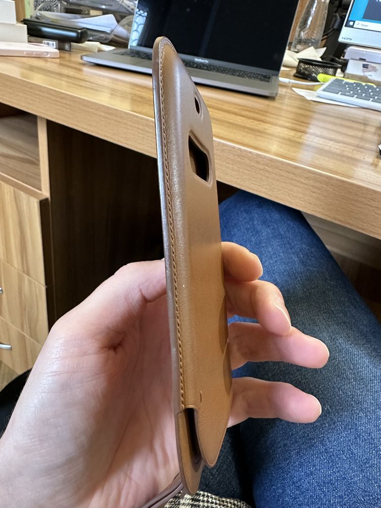 Apple Leather Sleeve (iPhone 12 mini)