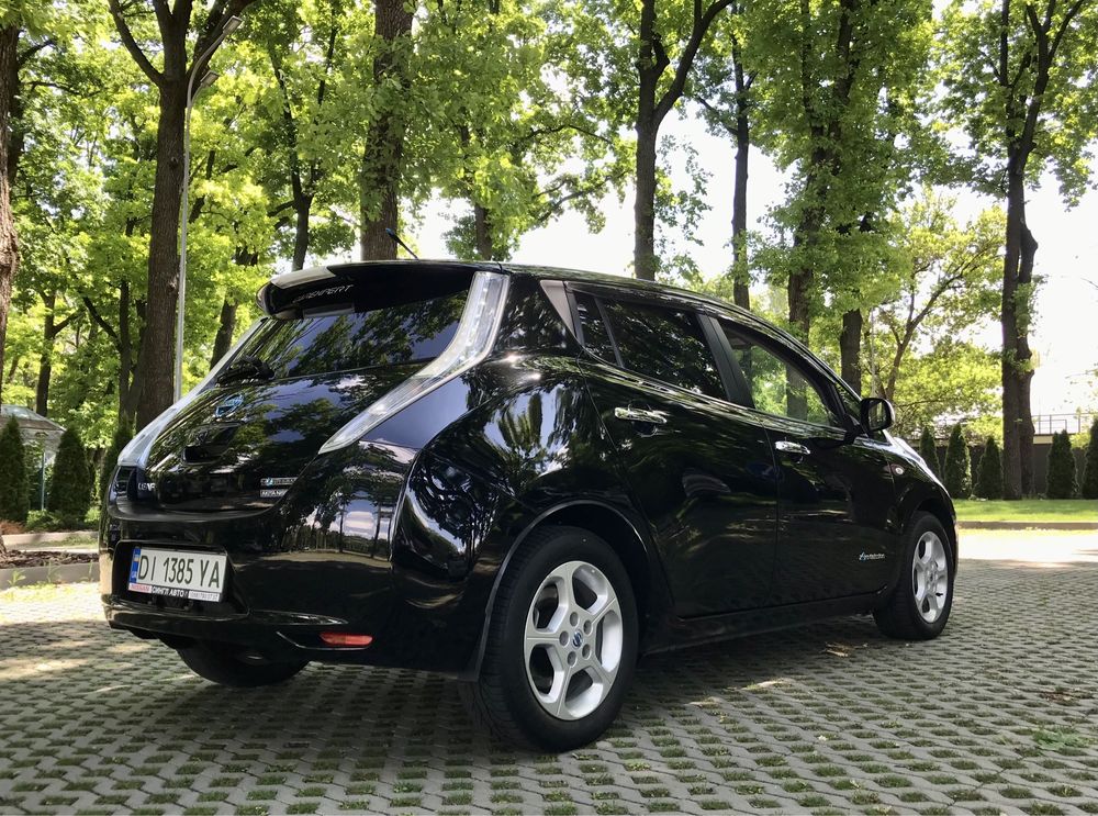 Продам Nissan Leaf SV 24 kw с Webasto