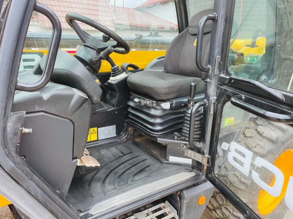 Ładowarka teleskopowa JCB 535-95