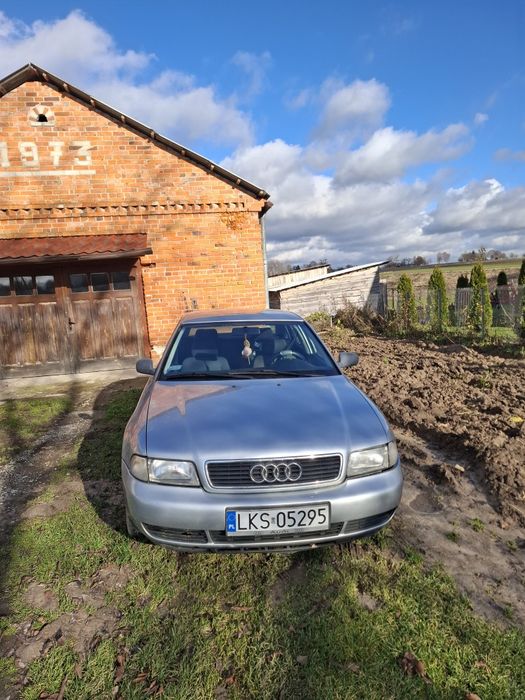 Sprzedam Audi A4 b5 i mitsubishi carisma