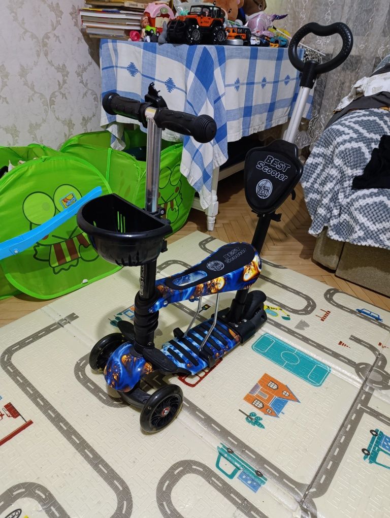 Самокат 5 в 1 Maxi с родительской ручкой и защитой, Best Scooter (черн