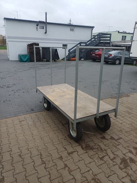 Wózek transportowy 1 m x 2,1 m – solidna konstrukcja