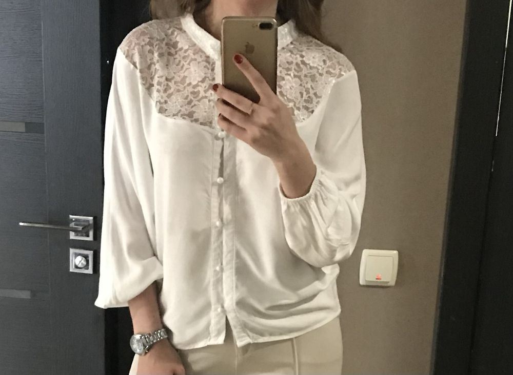 Блузка біла з мереживом святкова нарядна в офіс