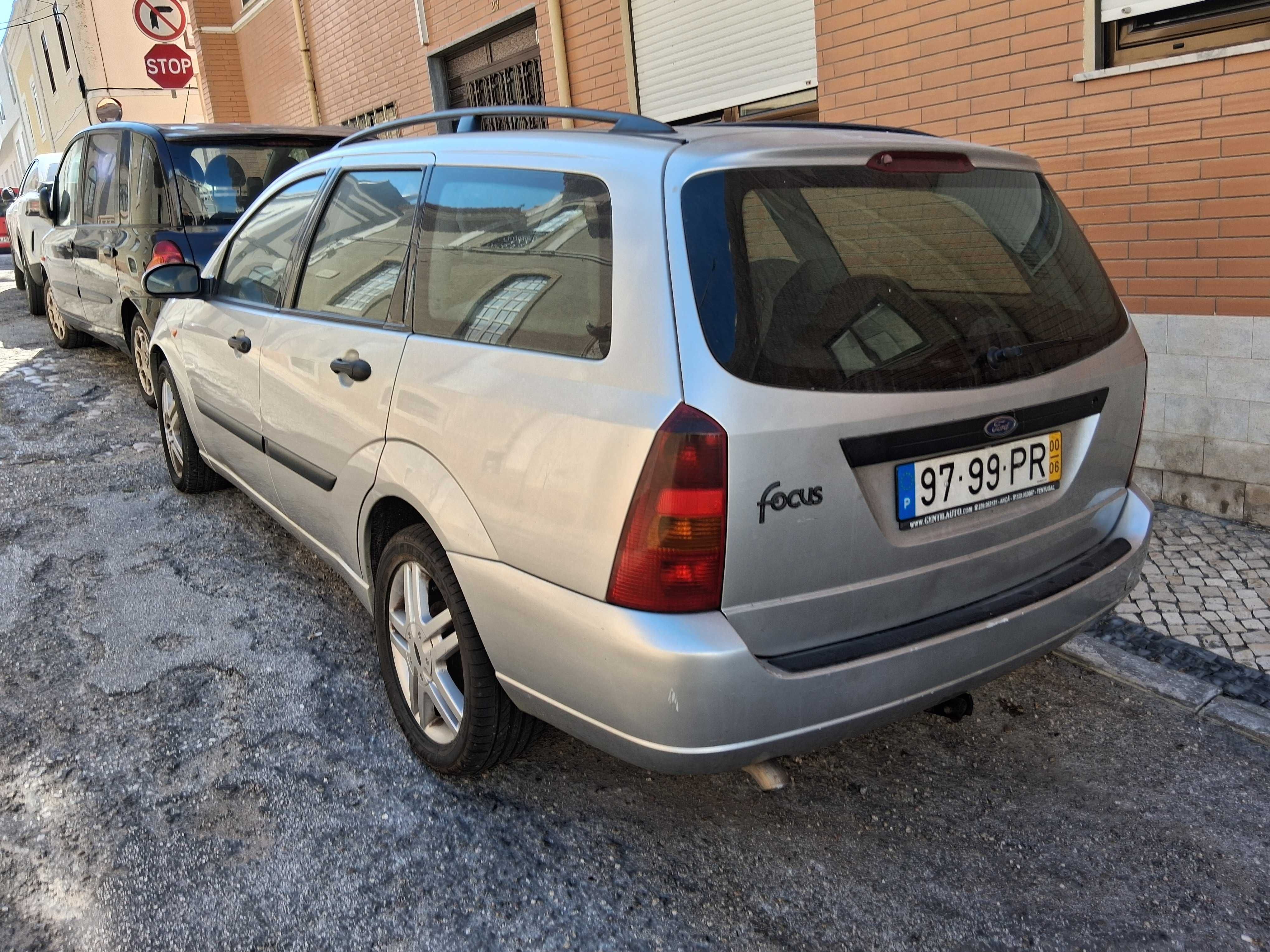 Ford Focus 1.8 TDDI 2000 pneus novos