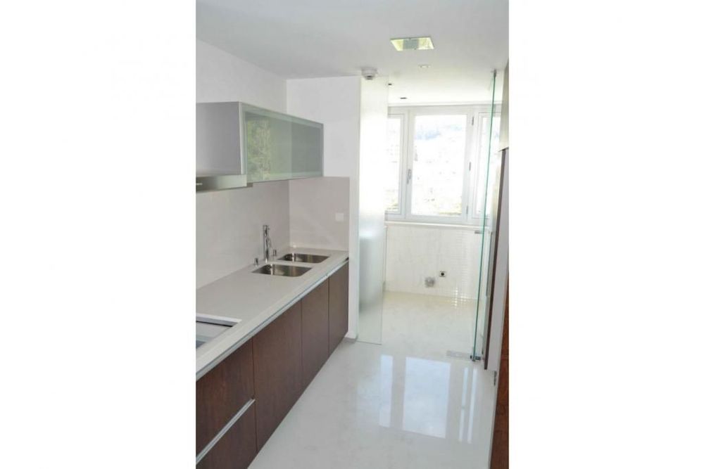 Apartamento T2 com Garagem Fechada na Meadela