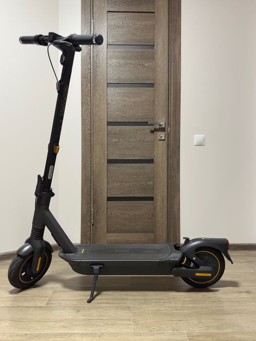 Електросамокат Ninebot MAX G2