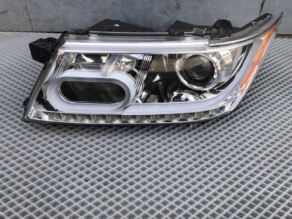 Dodge Journey фара ліва