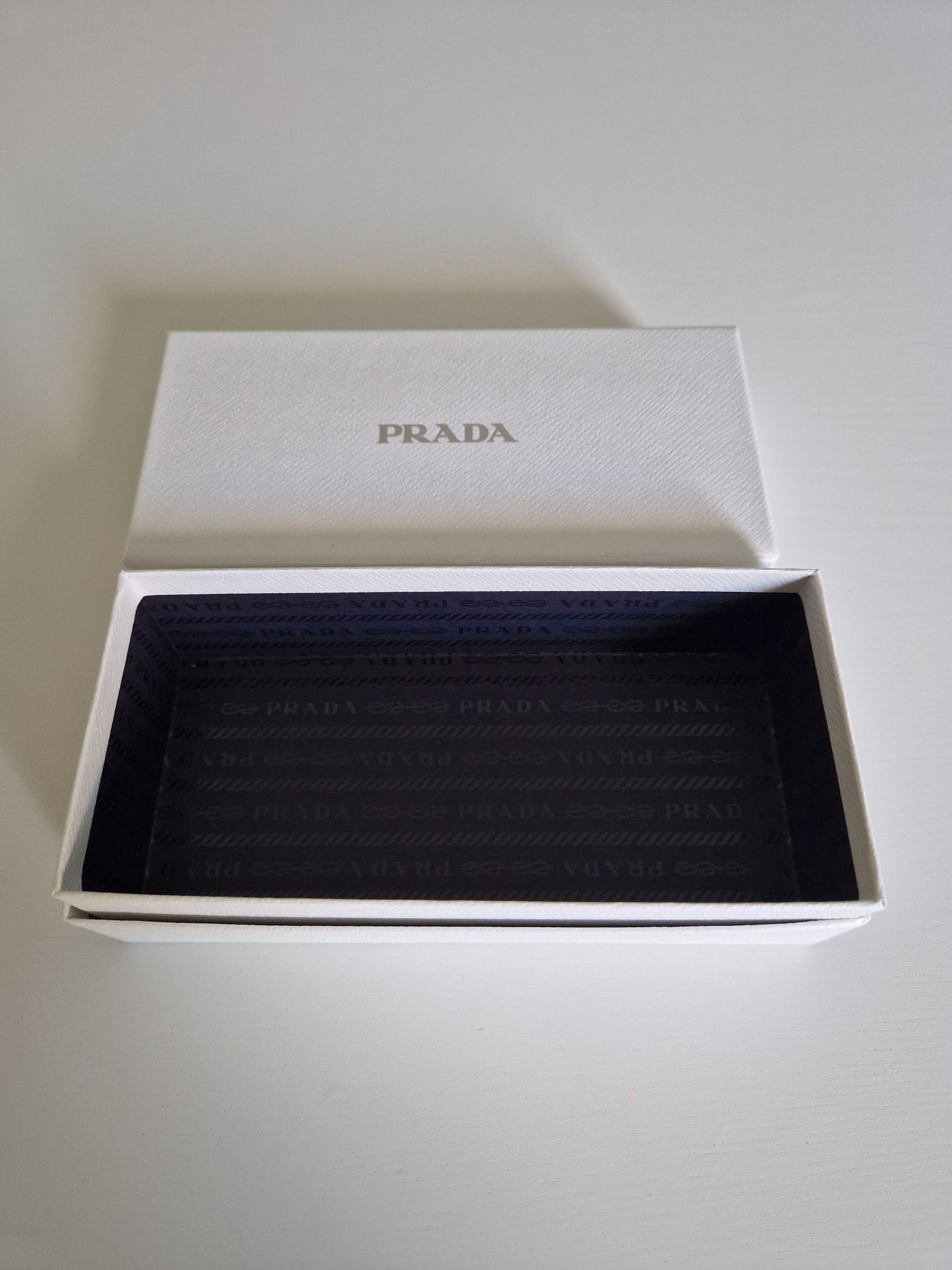 Caixa original óculos Prada