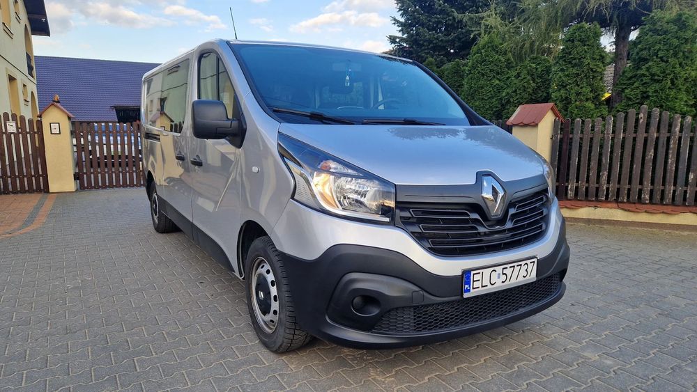 Renault Trafic doka 5 osób