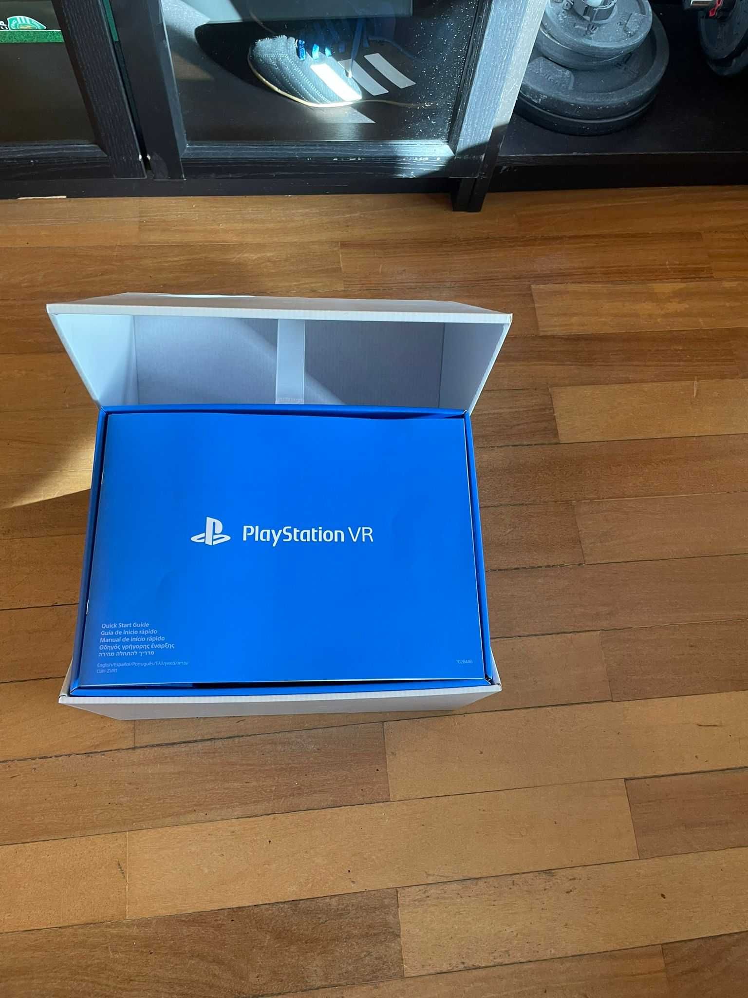 Óculos VR e Camera playstation 4 em muito bom estado (com caixa)