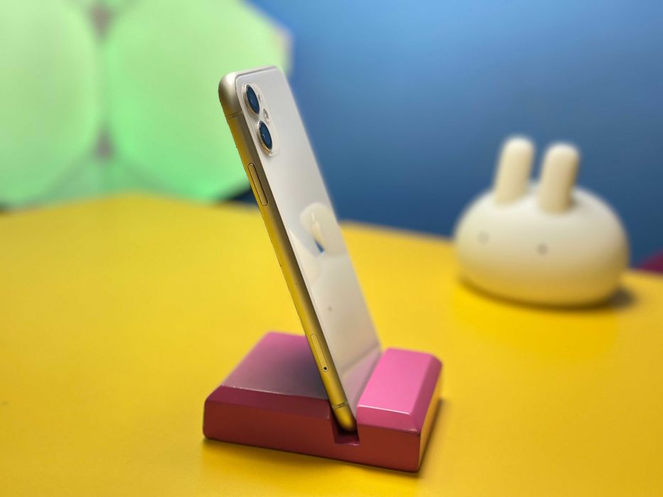 Смартфон Apple iPhone 11 64GB White (144359) Б/У З ГАРАНТІЄЮ