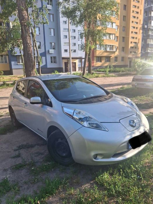 Продам Ниссан Лиф