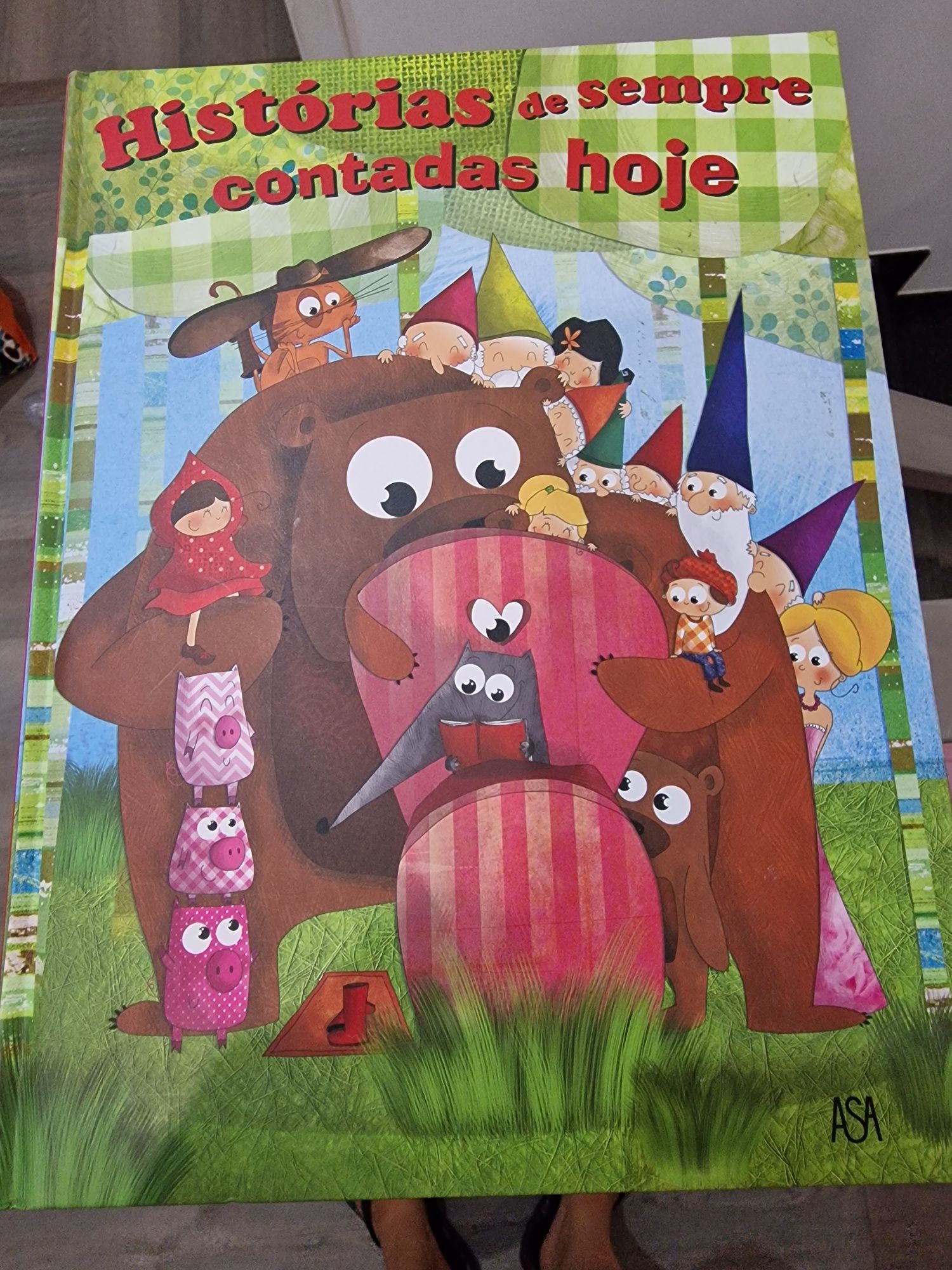 Livro Histórias de sempre contadas hoje