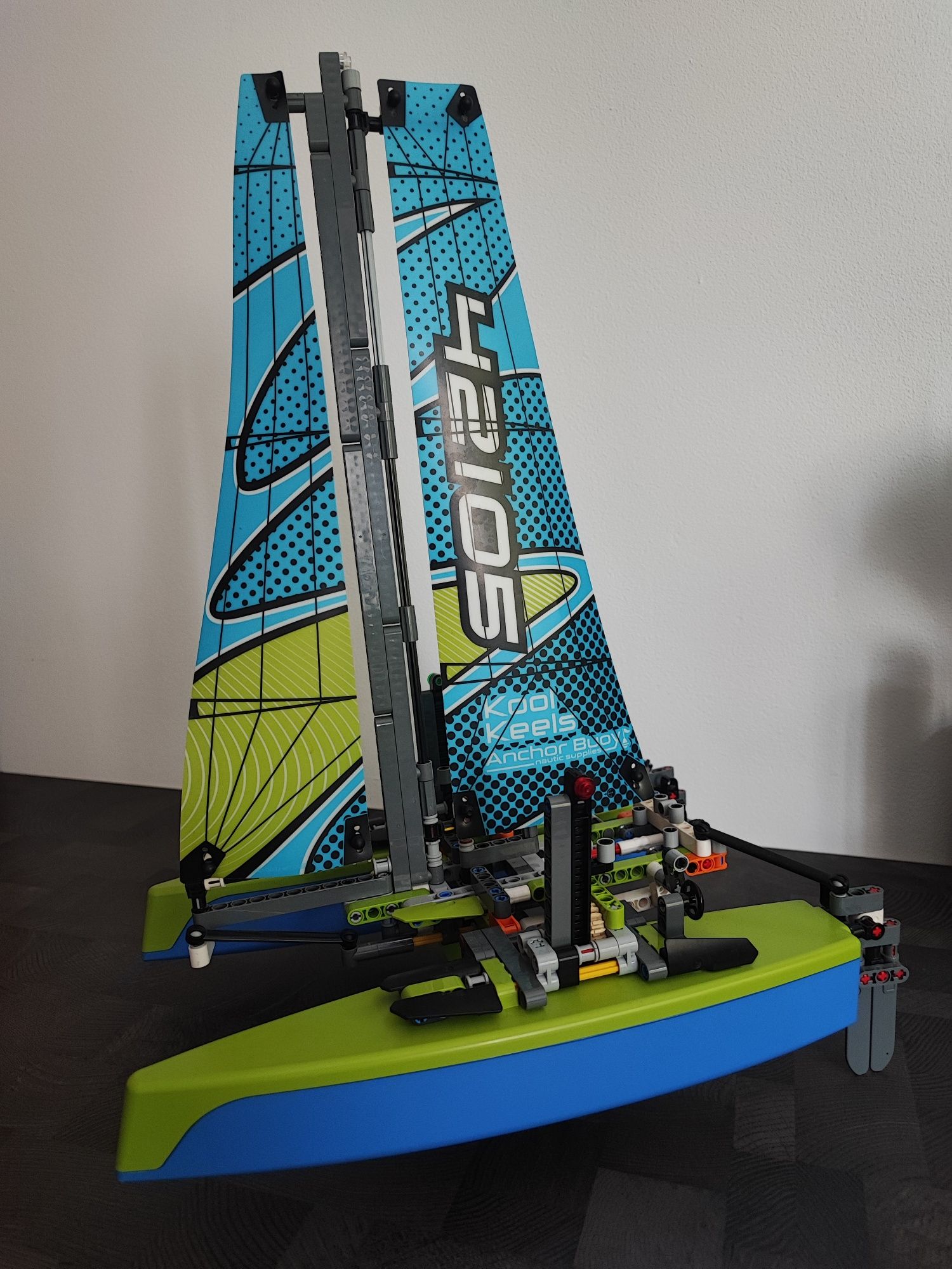 LEGO Technic 42105 Katamaran