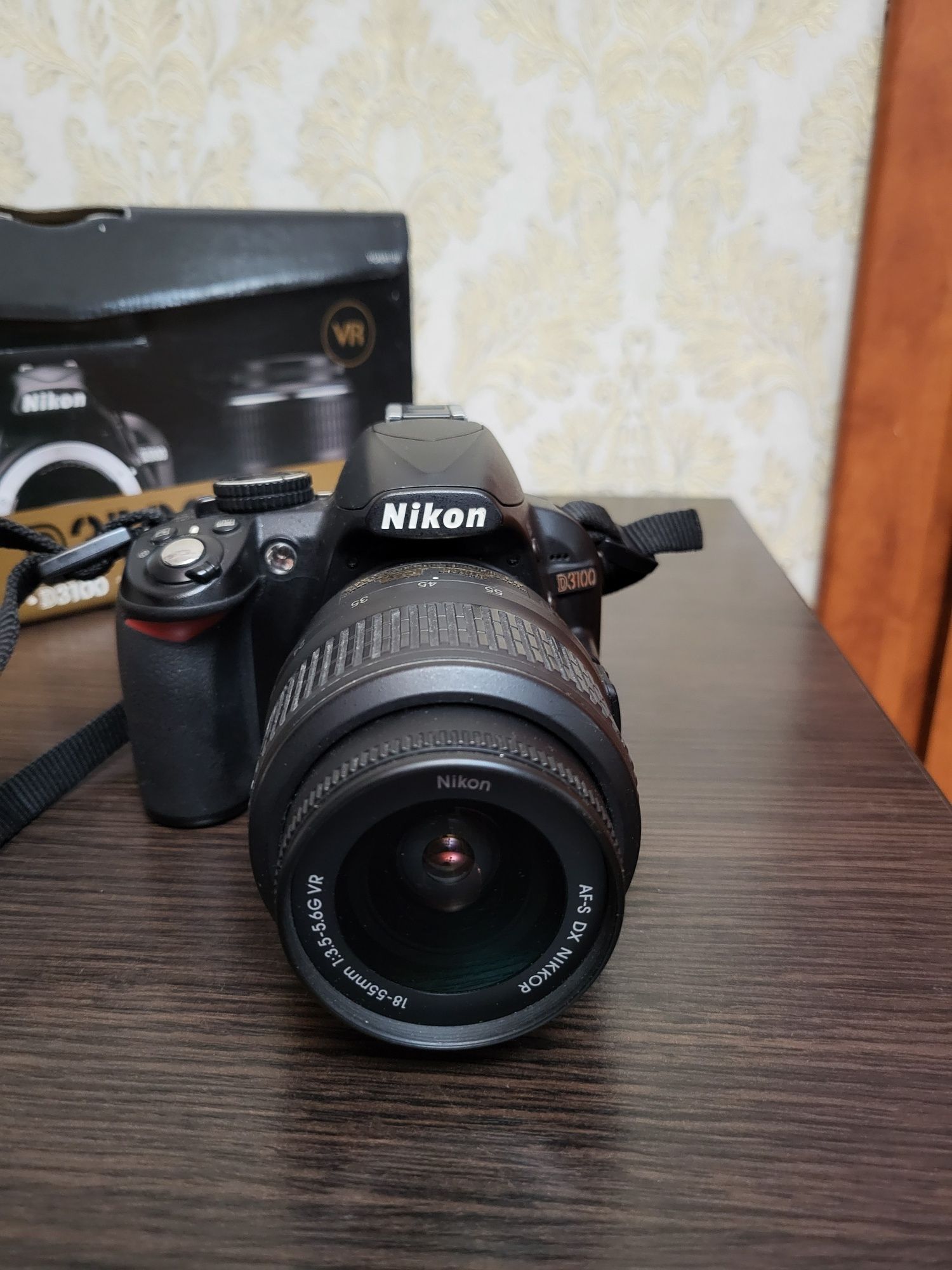 Цифровий дзеркальний фотоапарат Nikon D3100