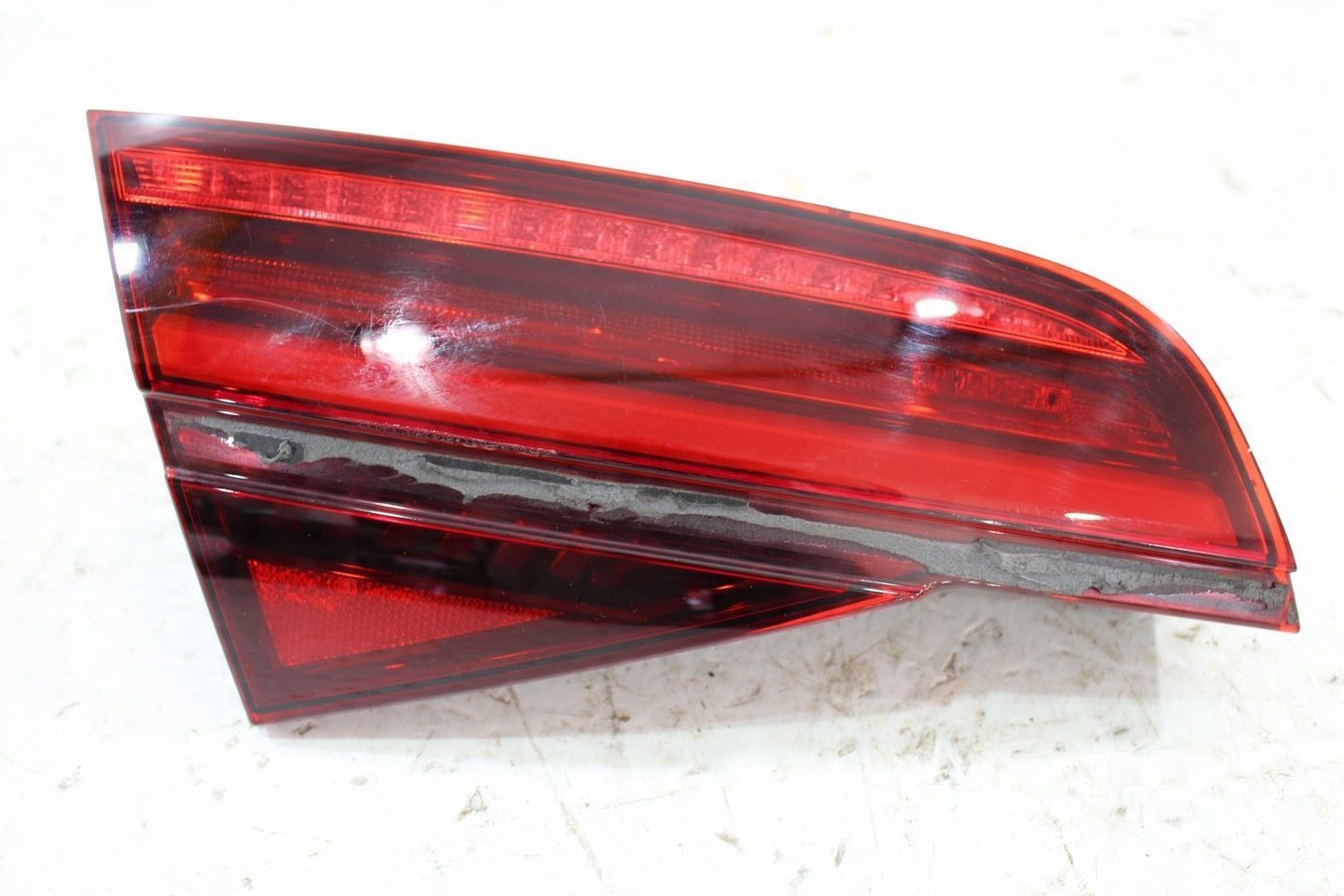 Audi A8 D4 lift Matrix lampa lewa tył klapa