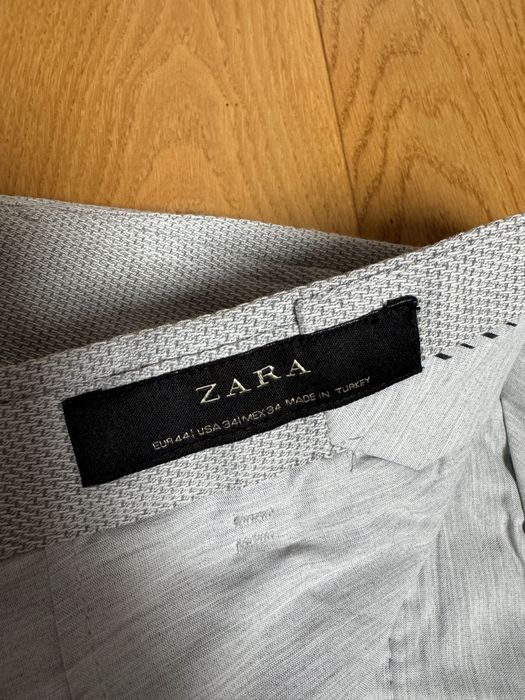 Męskie spodnie chinosy Zara roz. 44