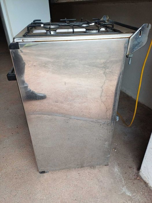 Fogão a gás com forno