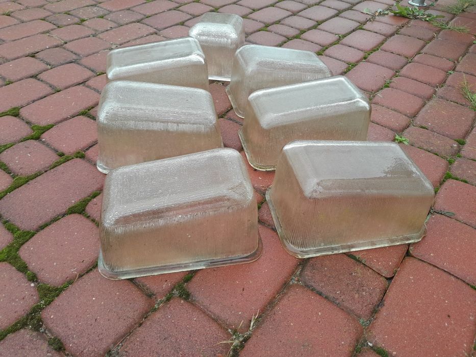 Stara lampa przemysłowa, oprawa oświetleniowa PRL