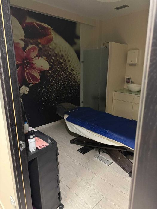 Espaço comercial renovado em Seia