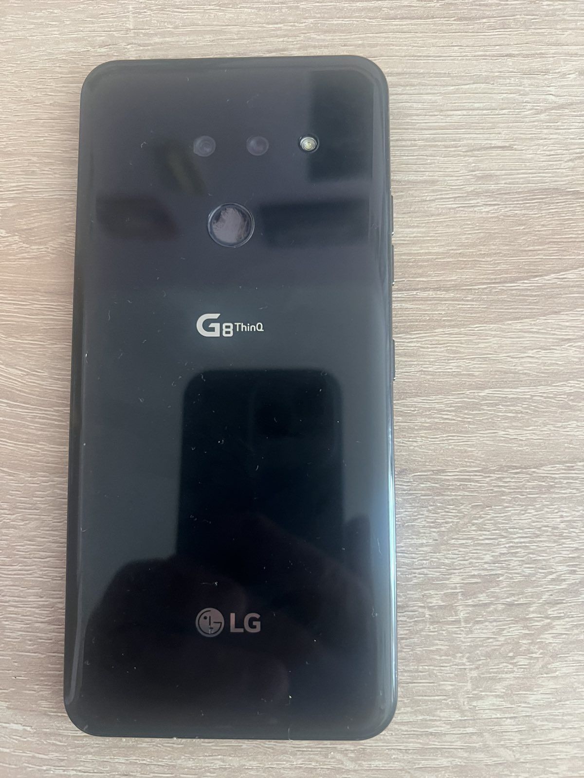LG G 8 THINQ мобільний телефон