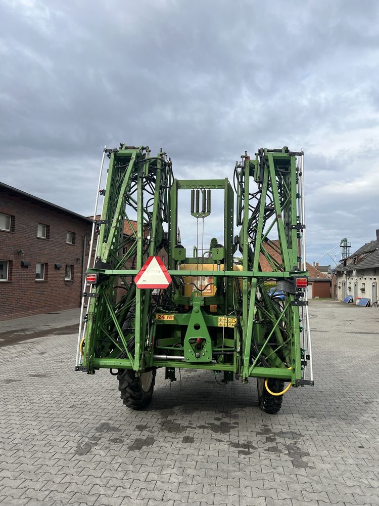 Opryskiwacz Amazone UG 2200