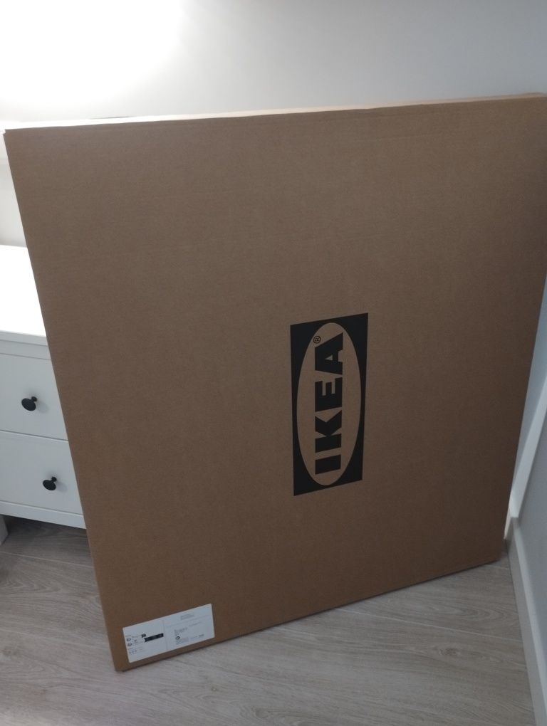 Mesa Ikea nova..