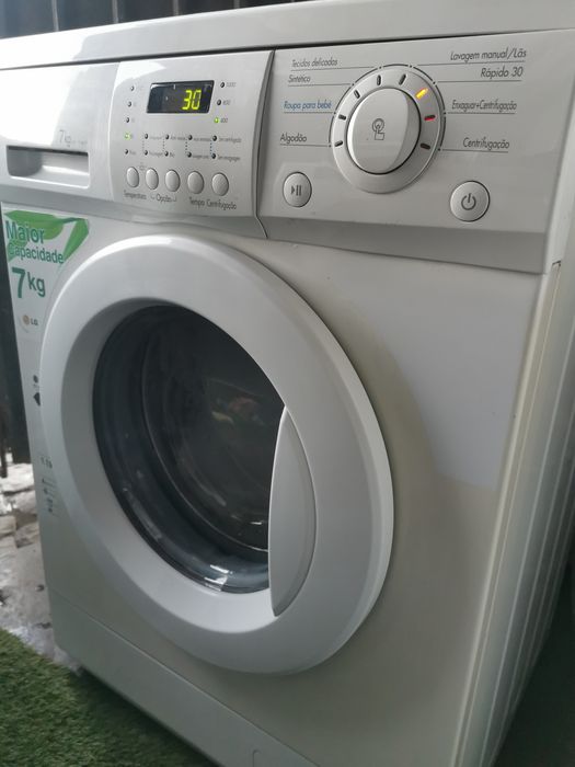 Máquina lavar roupa LG 7kg faço entrega