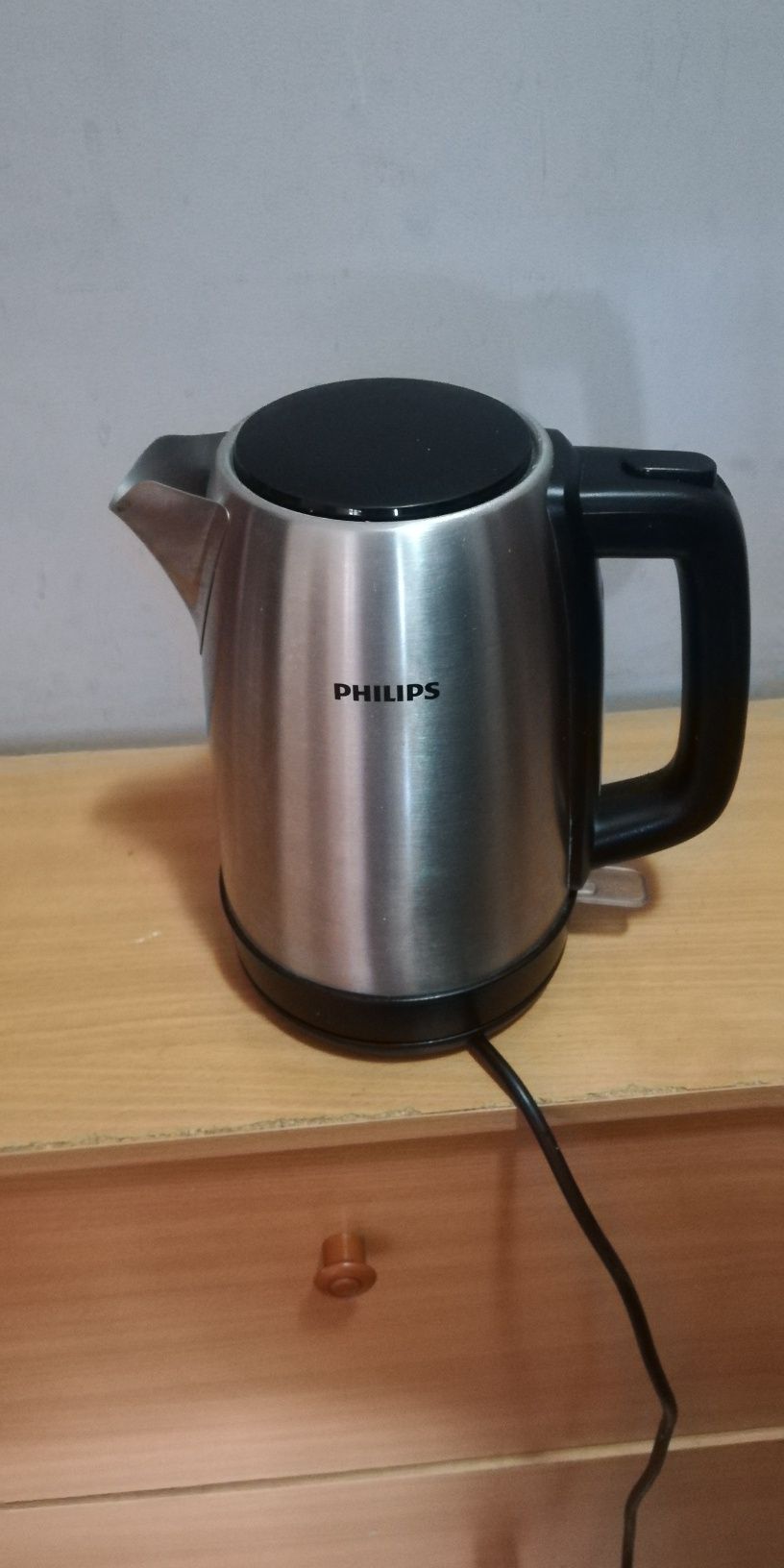 Vendo cafeteria electrica de metal Inox, para aquecer água