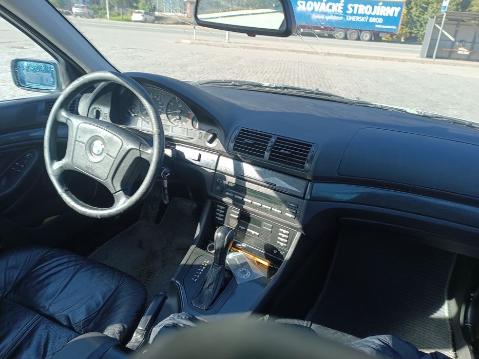 Стан машини супер,пару підкрасі