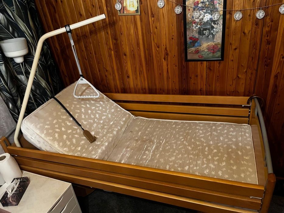 Łóżko rehabilitacyjne z materacem gratis