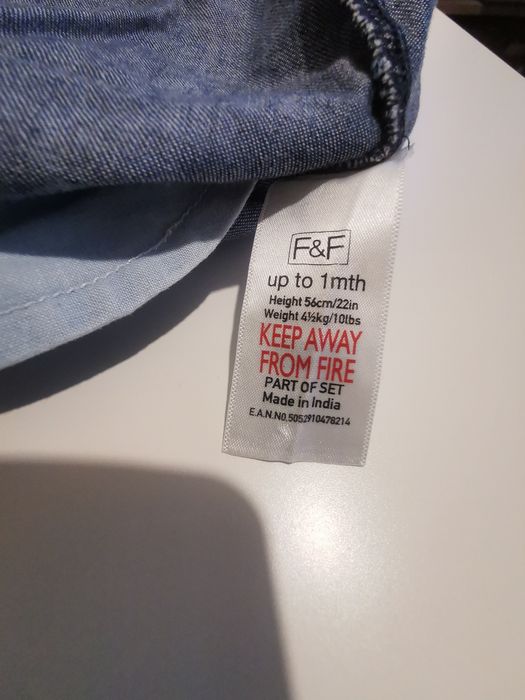 (39) Ogrodniczki niemowlęce, spodnie, jeansy rozm. 56 cm, 0-3 mc