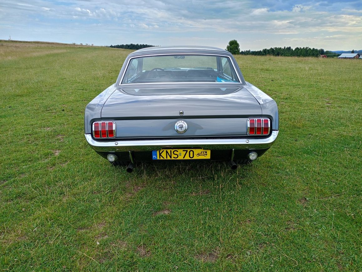 Ford mustang 1966 V8 automat  odrestaurowany