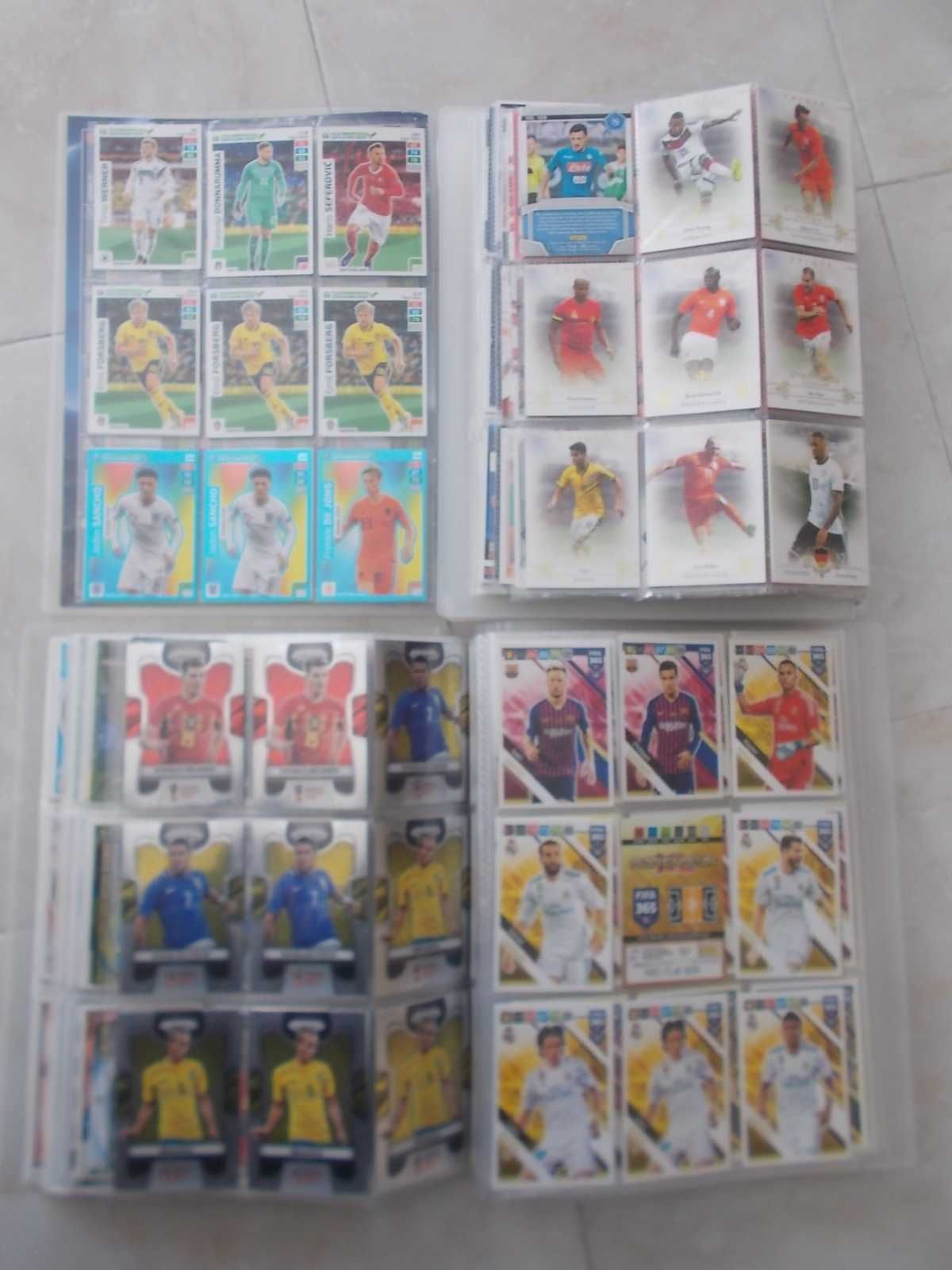 Lote de 100 cartas de futebol