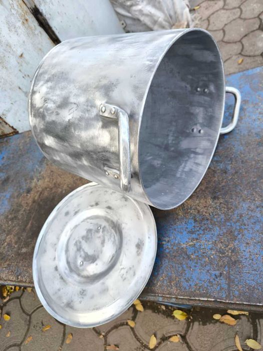 Кастрюля алюминиевая с крышкой на 30 л СССР