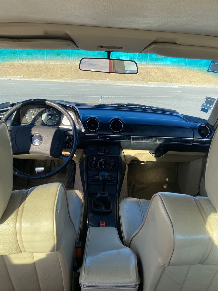 Mercedes 300D W123