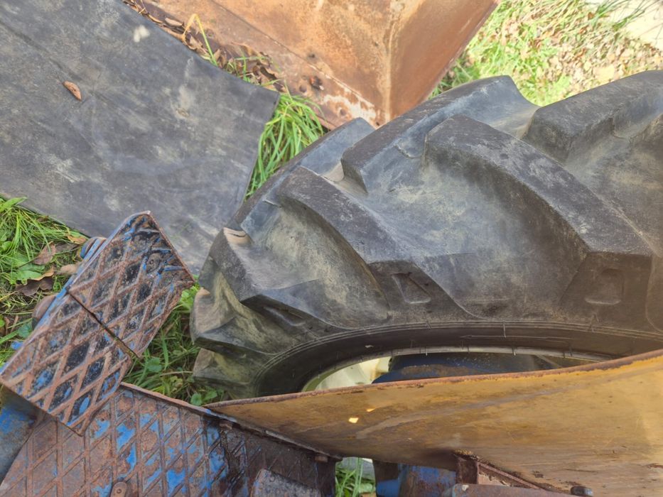 Ciągnik rolniczy Traktor URSUS C-330 C-335 C330 Oryginał lakier