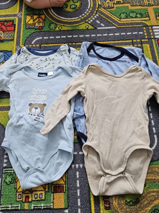 Zestaw 4 body dlugi rekaw w kwiatki hm