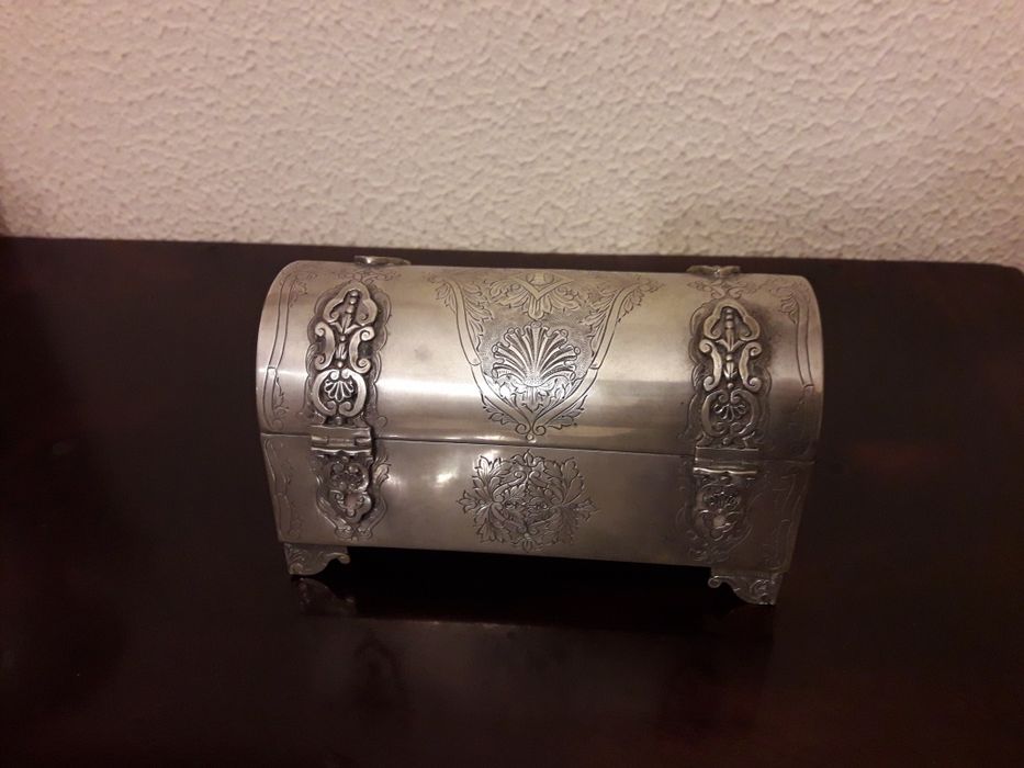 Arca de prata Águia 835