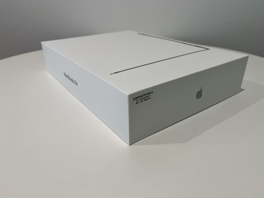 Nowy MacBook Air (2023) 13.6' M3 8/256GB Space Gray