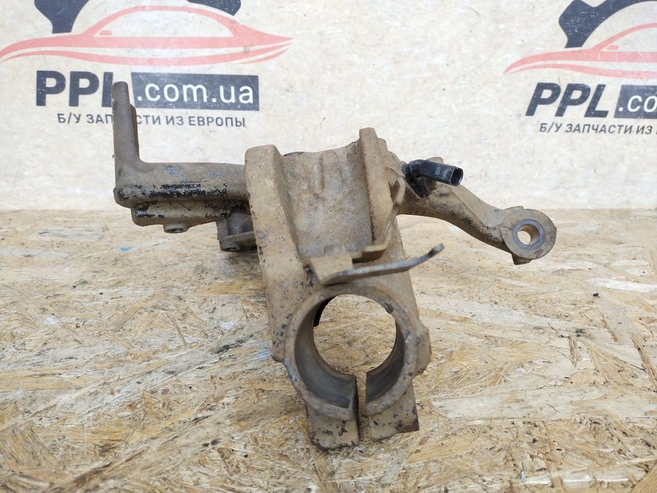 VW Jetta V 05-11 Поворотный кулак передний правый датчик ABS 7H0927804