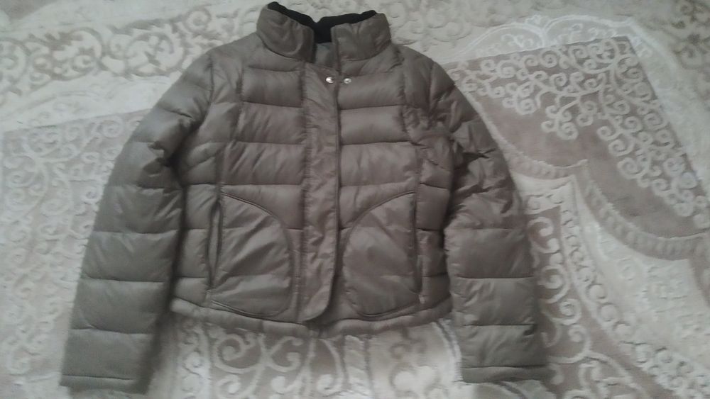 Продам жіночу куртку і тренч