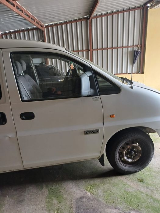 Hyundai h200  com motor e caixa para peças