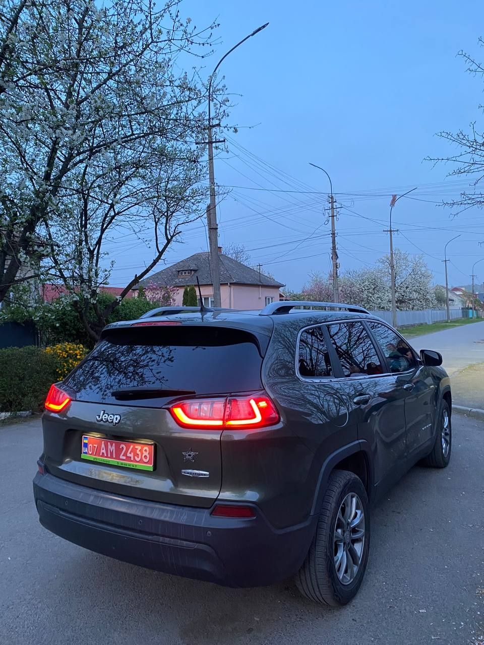 Jeep Cherokee 2019 року