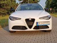 Alfa Romeo Giulia Piękna Giulia - biała perła satyna - cesja leasingu - Faktura VAT