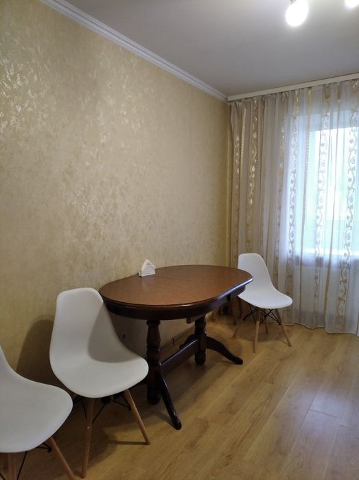ПРОСТОРА ЕЛІТНА двокімнатна  квартира, документи